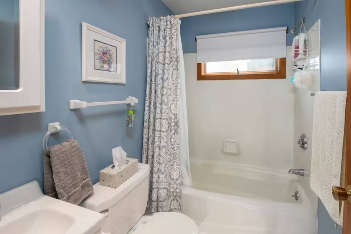 Property B Bathroom 3