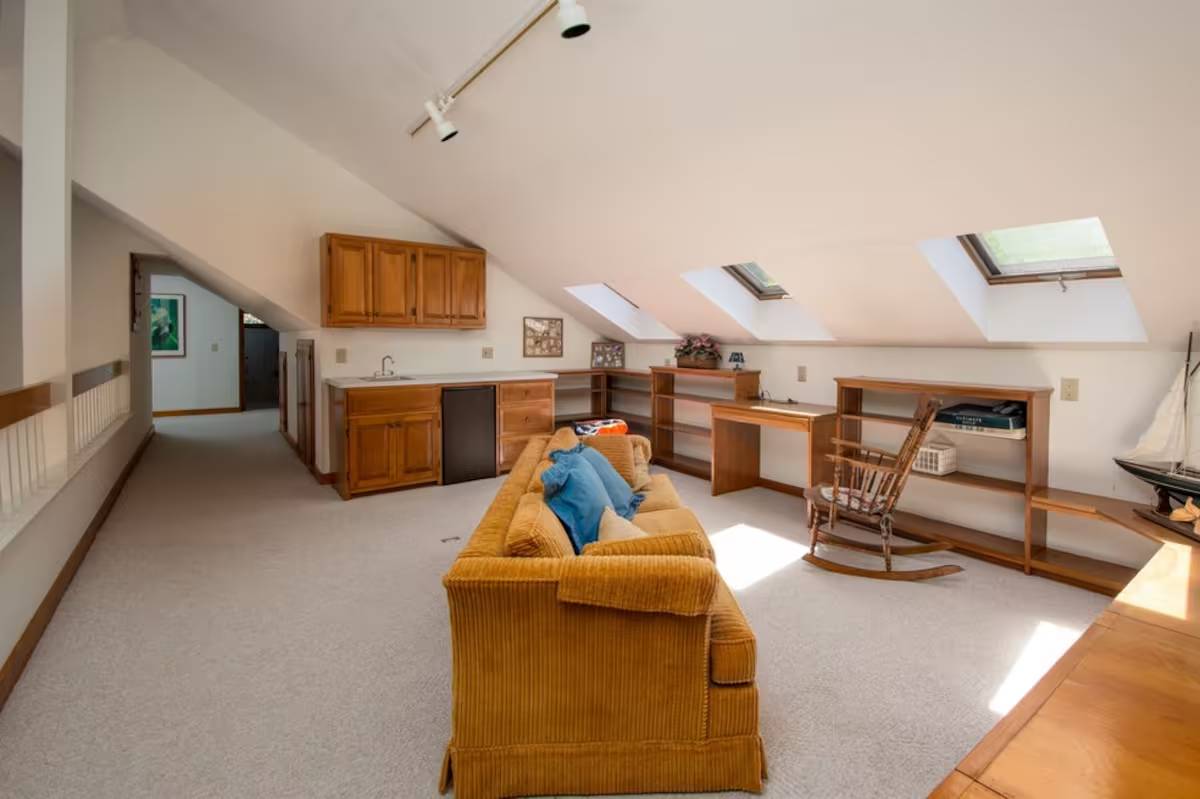 Property B Kitchen 9